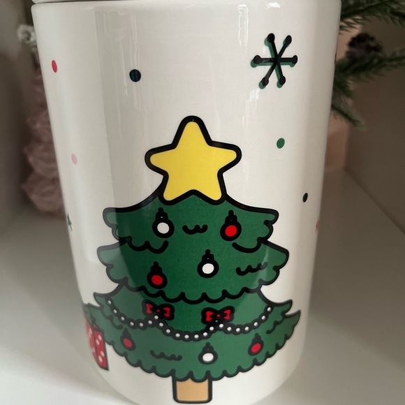 Hello Kitty 🌲 Christmas Canister. - Picture 3 of 3
